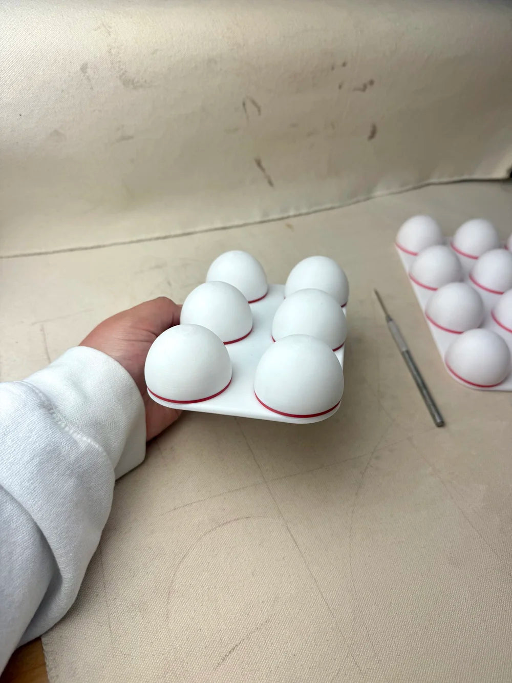 MOONMOON CHICKEN EGG DRAPE FORM