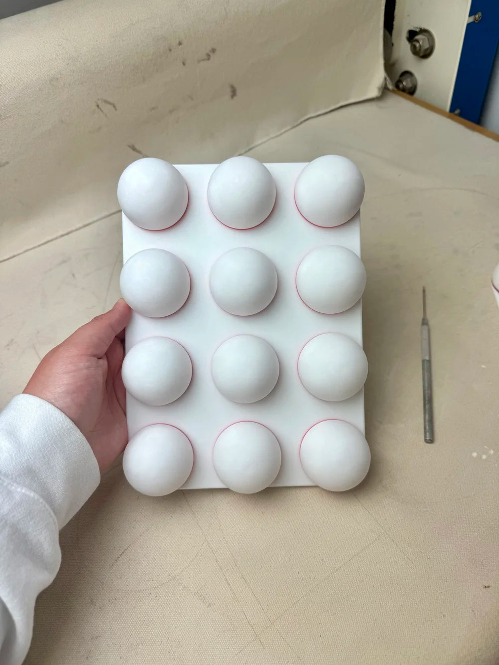 MOONMOON CHICKEN EGG DRAPE FORM