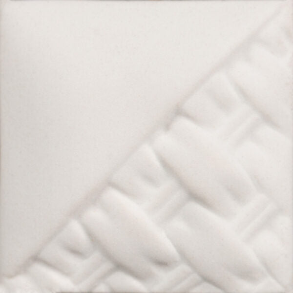 EG001 White Engobe Pint